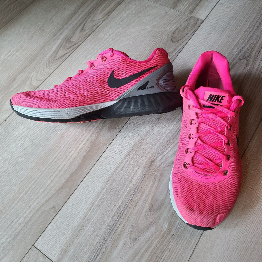 Nike Woman's Running Shoes Pink Gray Size US 9.5